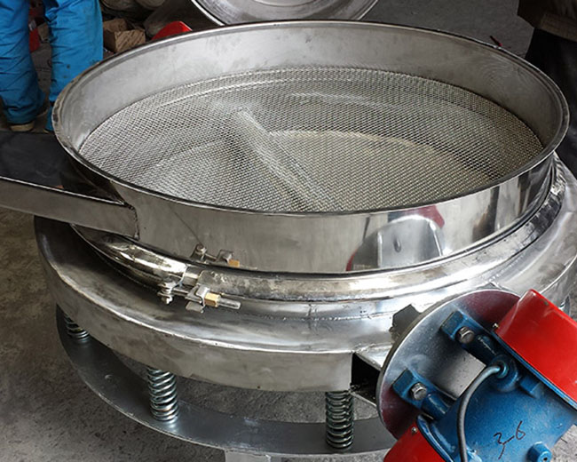 面粉振動(dòng)篩選用直排、直線還是旋振篩