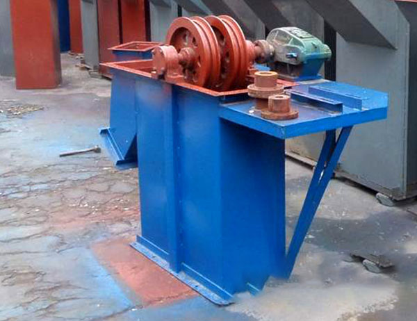 TH斗式提升機(jī)型號(hào)結(jié)構(gòu)參數(shù)圖不是皮帶的？