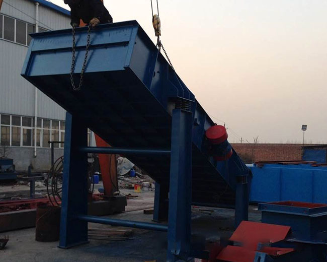 煤炭行業(yè)的分級、脫水、脫介直線型振動篩合適