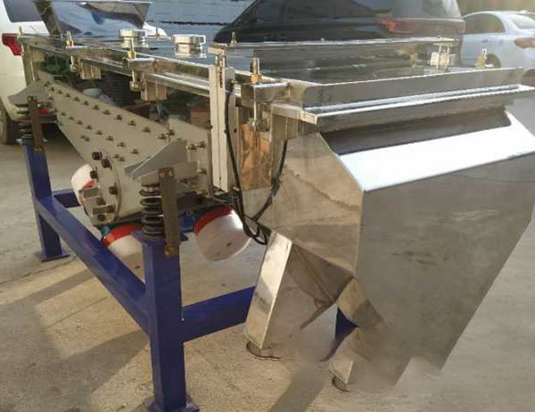 1米振動(dòng)篩圓篩跟方篩對(duì)比處理能力能差多少！