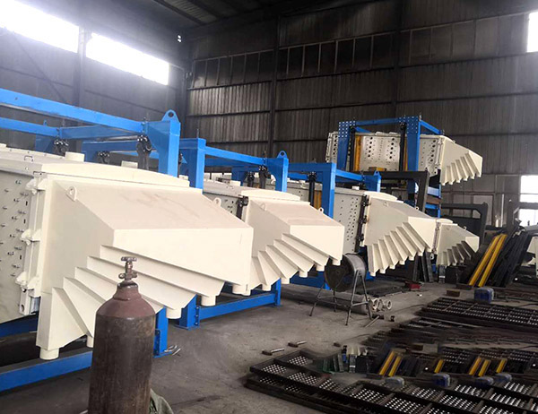 小型配便宜的篩砂機多少錢，處理量多少噸！