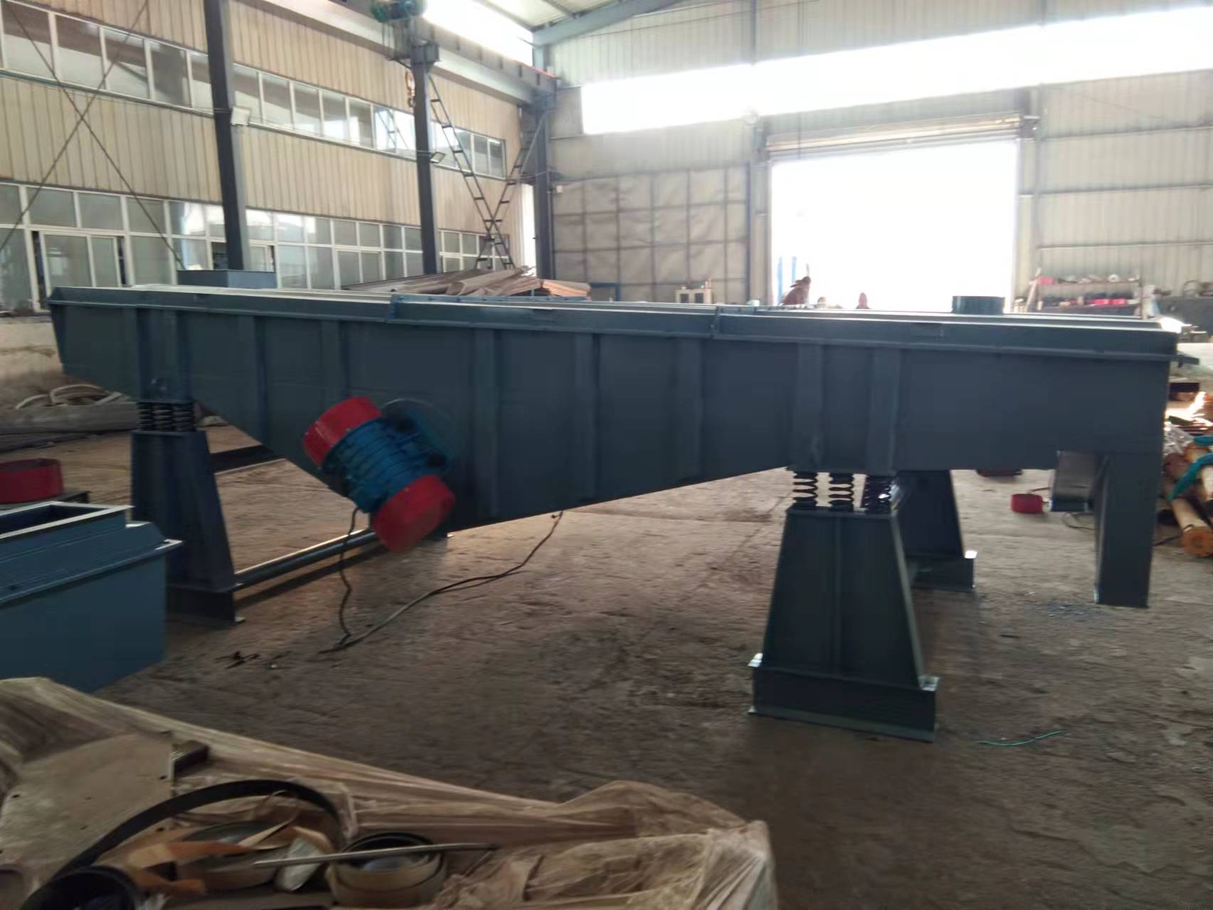 珍珠砂粗細(xì)分級(jí)篩選用直線(xiàn)振動(dòng)篩效果好嗎？