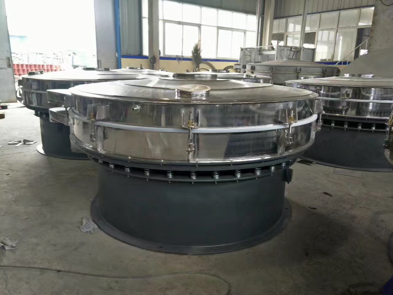 重鈣粉、滑石粉不銹鋼篩分目篩使用超聲波旋振篩