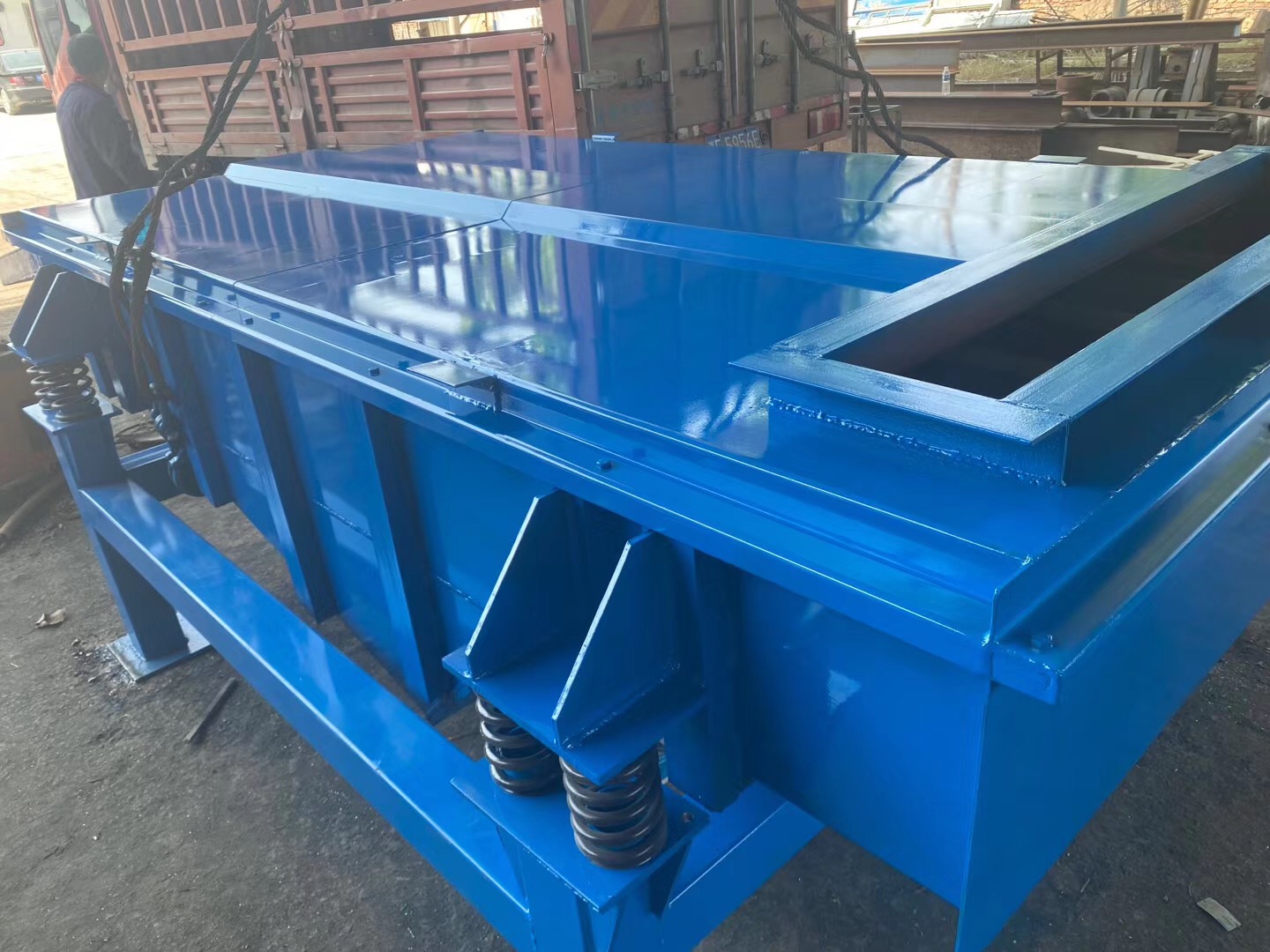 180目高嶺土分目篩選擇方形直線型振動(dòng)篩效果好